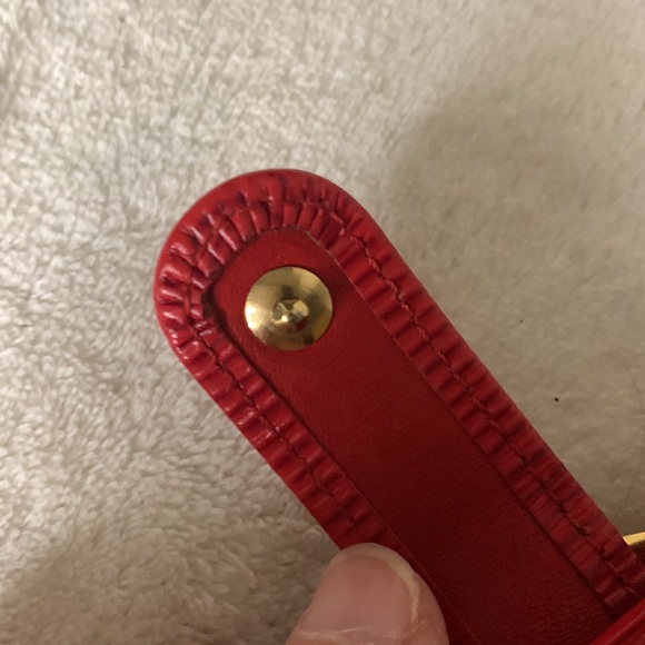 Authentic Louis Vuitton red epi kisslock wallet with gold hardware - Picture 8 of 12